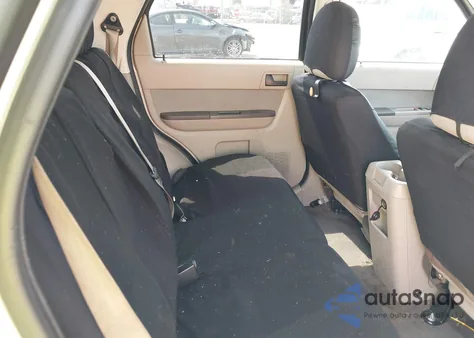 2012 Ford Escape Xlt z USA, uszkodzony, nr VIN 1FMCU9D71CKC70985